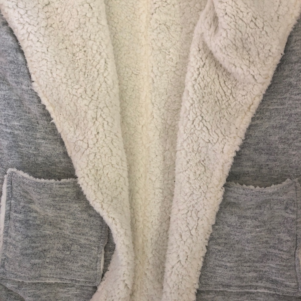 Hem & Thread Cozy vest - Picture 3 of 4